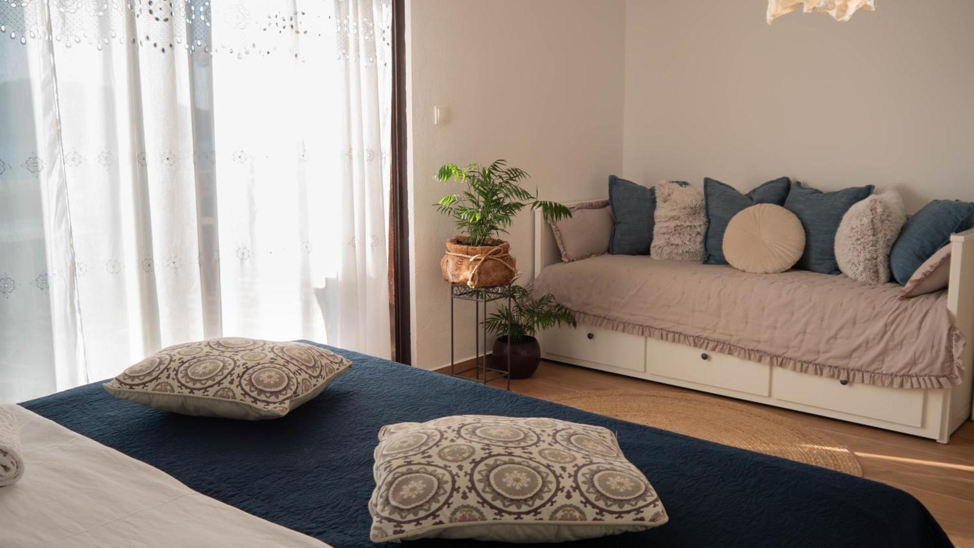 Apartments Horizont Рогозниця Екстер'єр фото